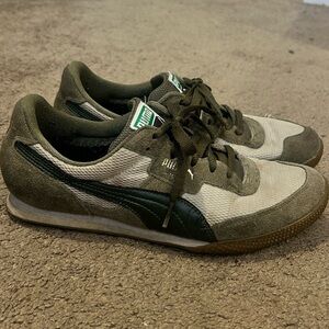 Women’s 2000’s Puma Green Sneakers